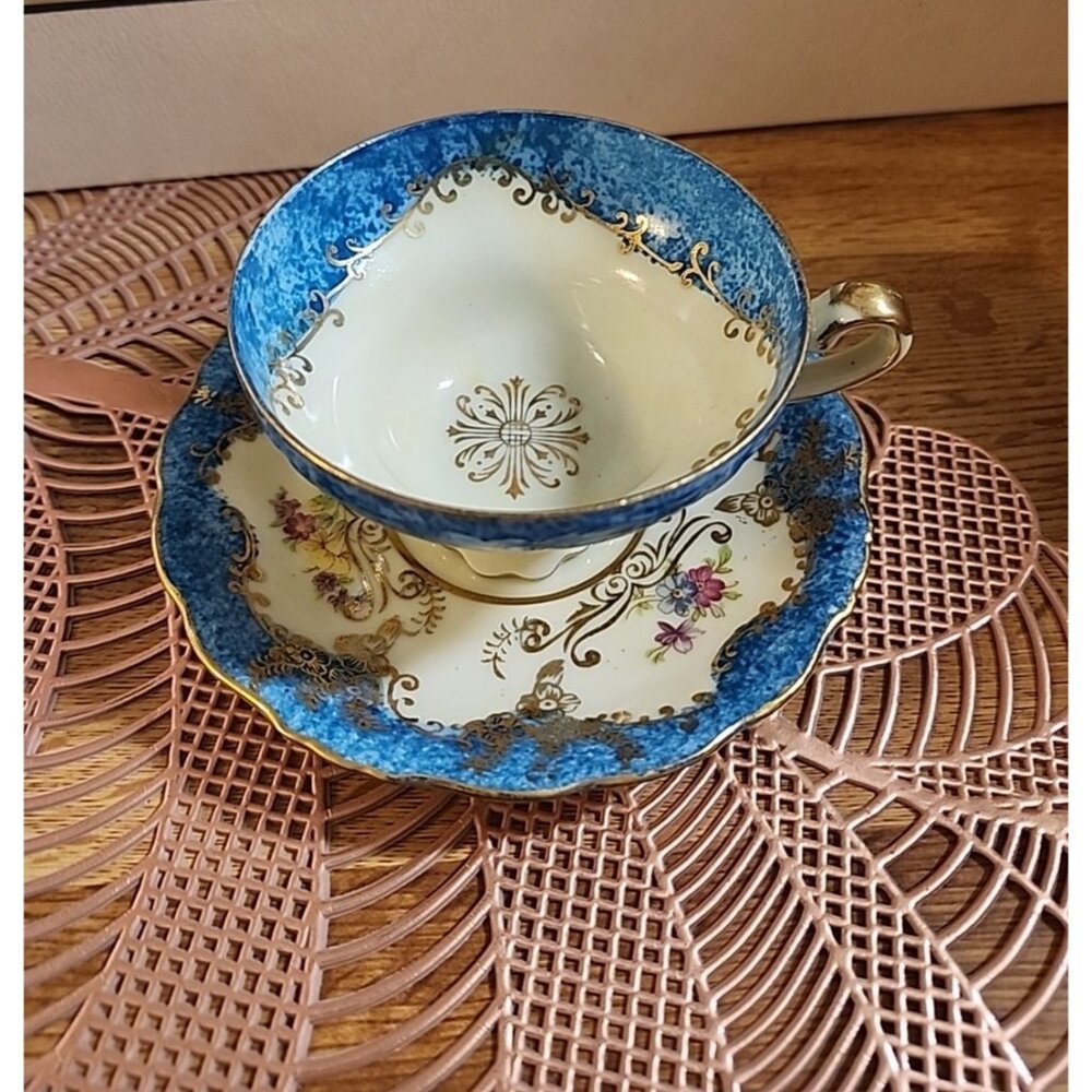 Saji Fancy Fine China Turquoise Blue & Gold Wide Footed Cup & Saucer Set Japan
